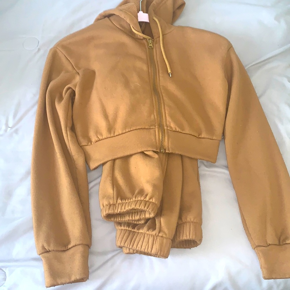 Brown sweatsuit